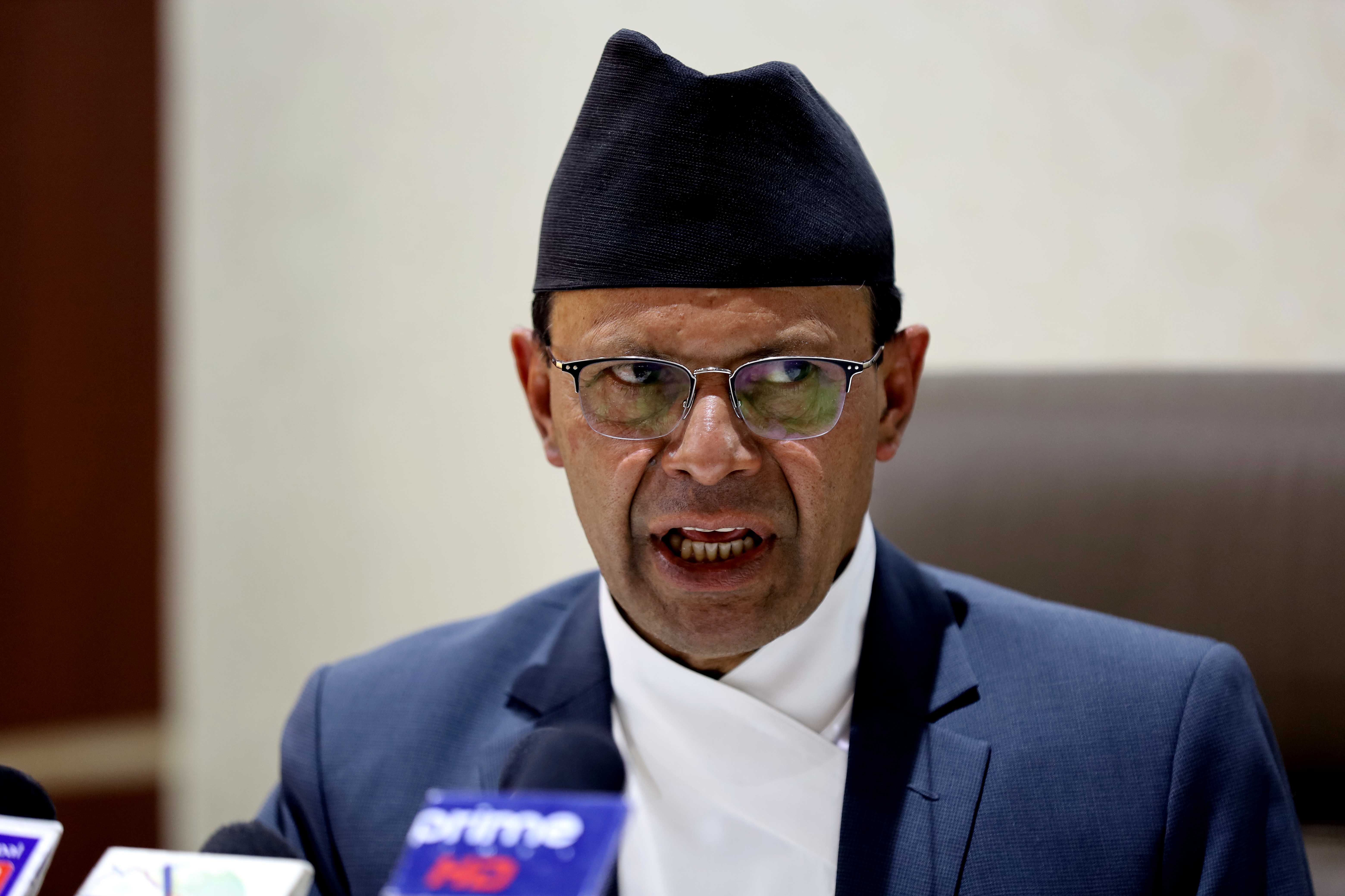 विगतमा आफूले संसदबाहिर प्रस्तुत गरेको बजेट सम्झिन विष्णु पौडेललाई मिनेन्द्रको सुझाव
