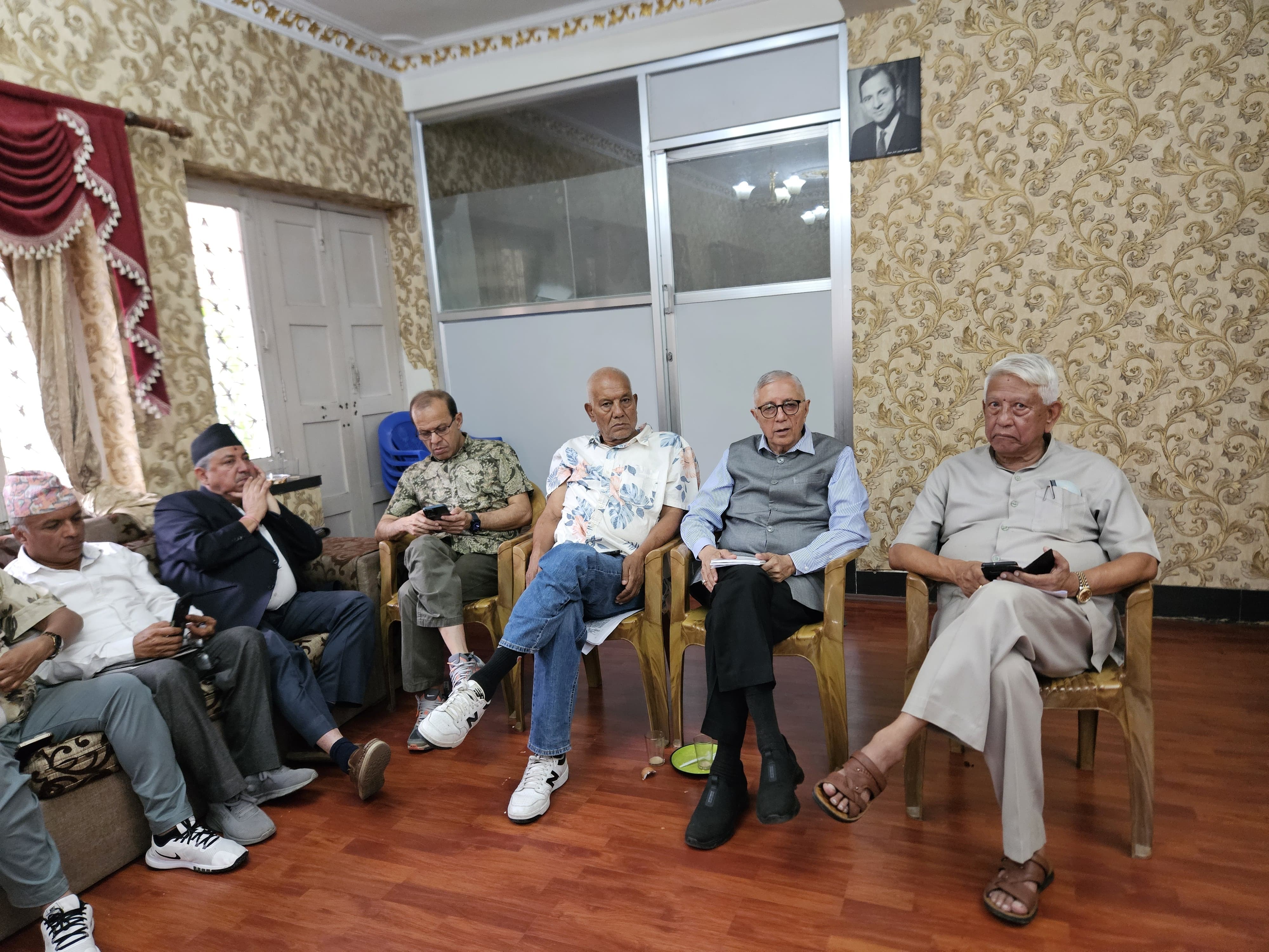कांग्रेसको कारवाही कोइराला समूहले नमान्ने, प्रतिवाद गर्ने