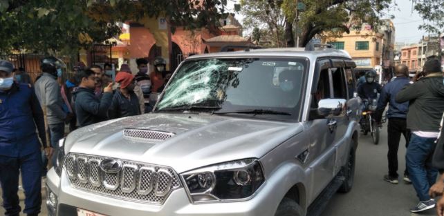 जनमत पार्टीका कार्यकर्ताद्वारा मधेस प्रदेशमा सांसद र मेयरको गाडी तोडफोड