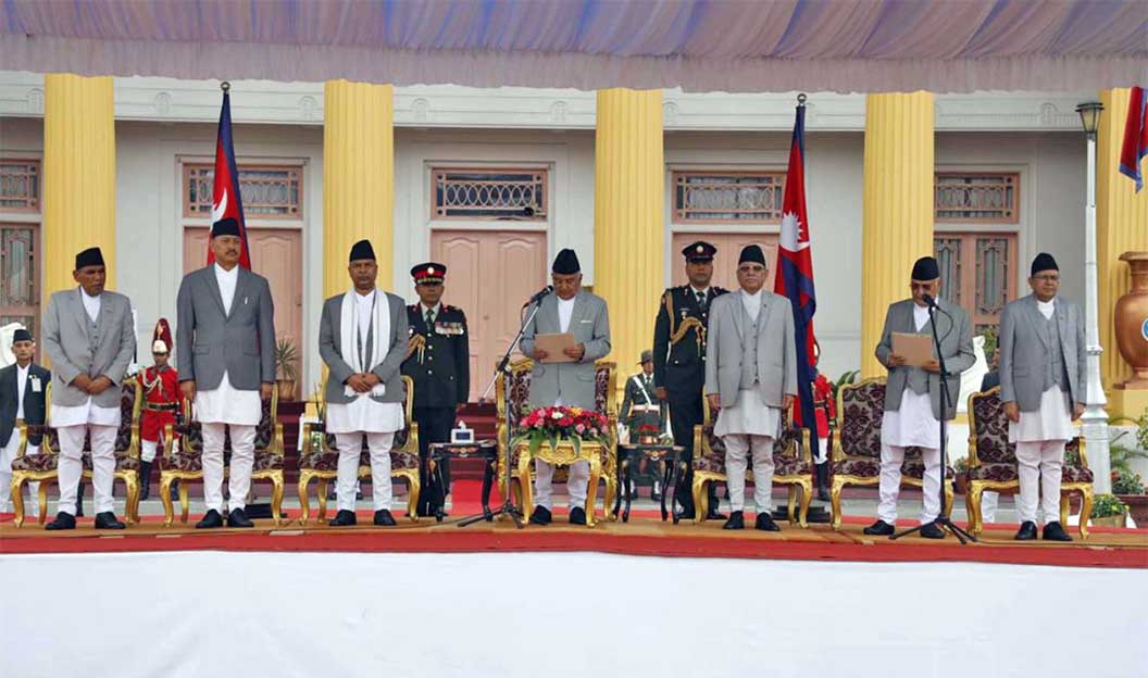 नवनियुक्त प्रधानमन्त्री ओलीद्वारा शपथग्रहण