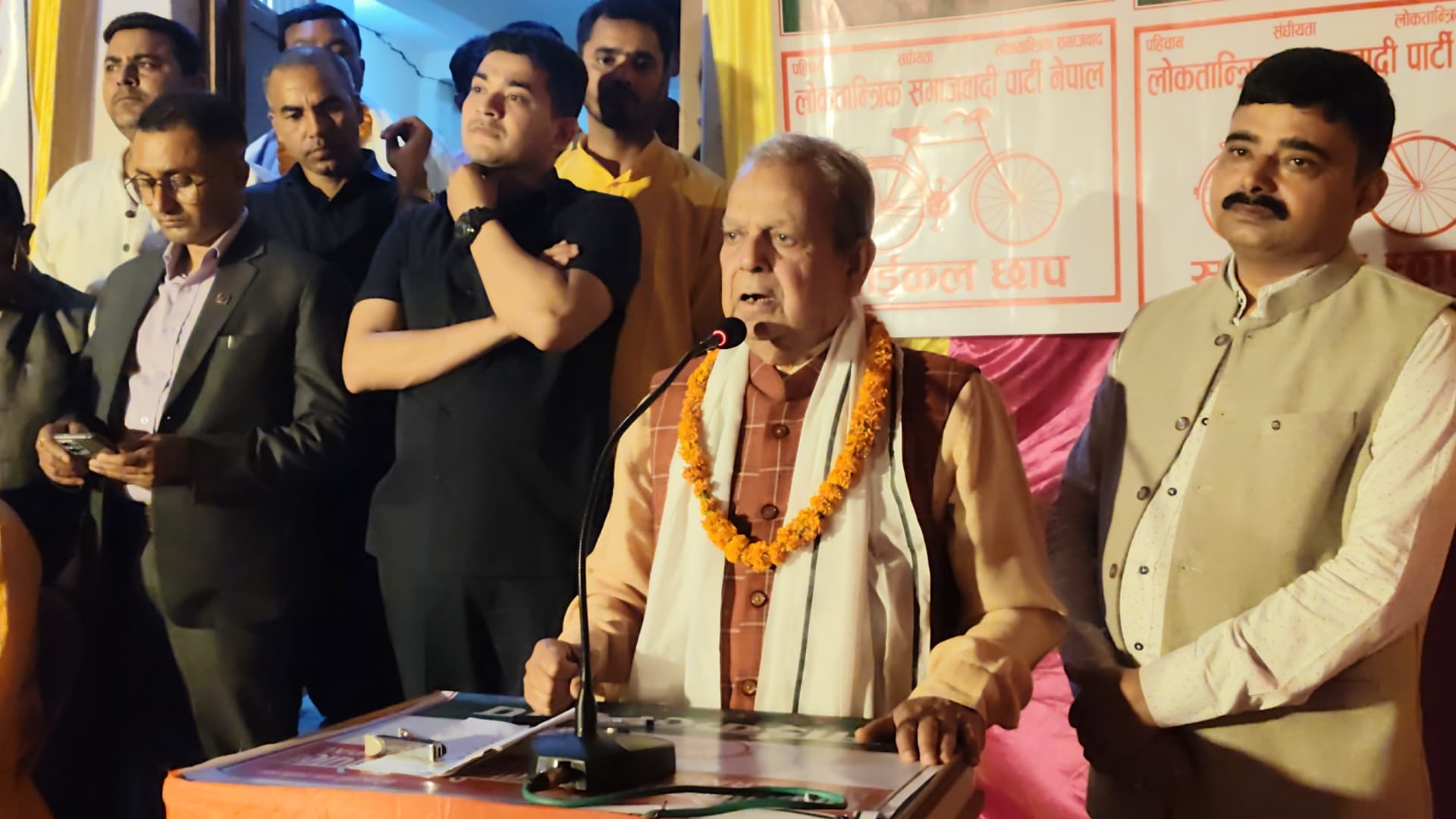 मधेसी जनता राज्यको आतंकबाट अझै पीडित छन् : महन्थ ठाकुर