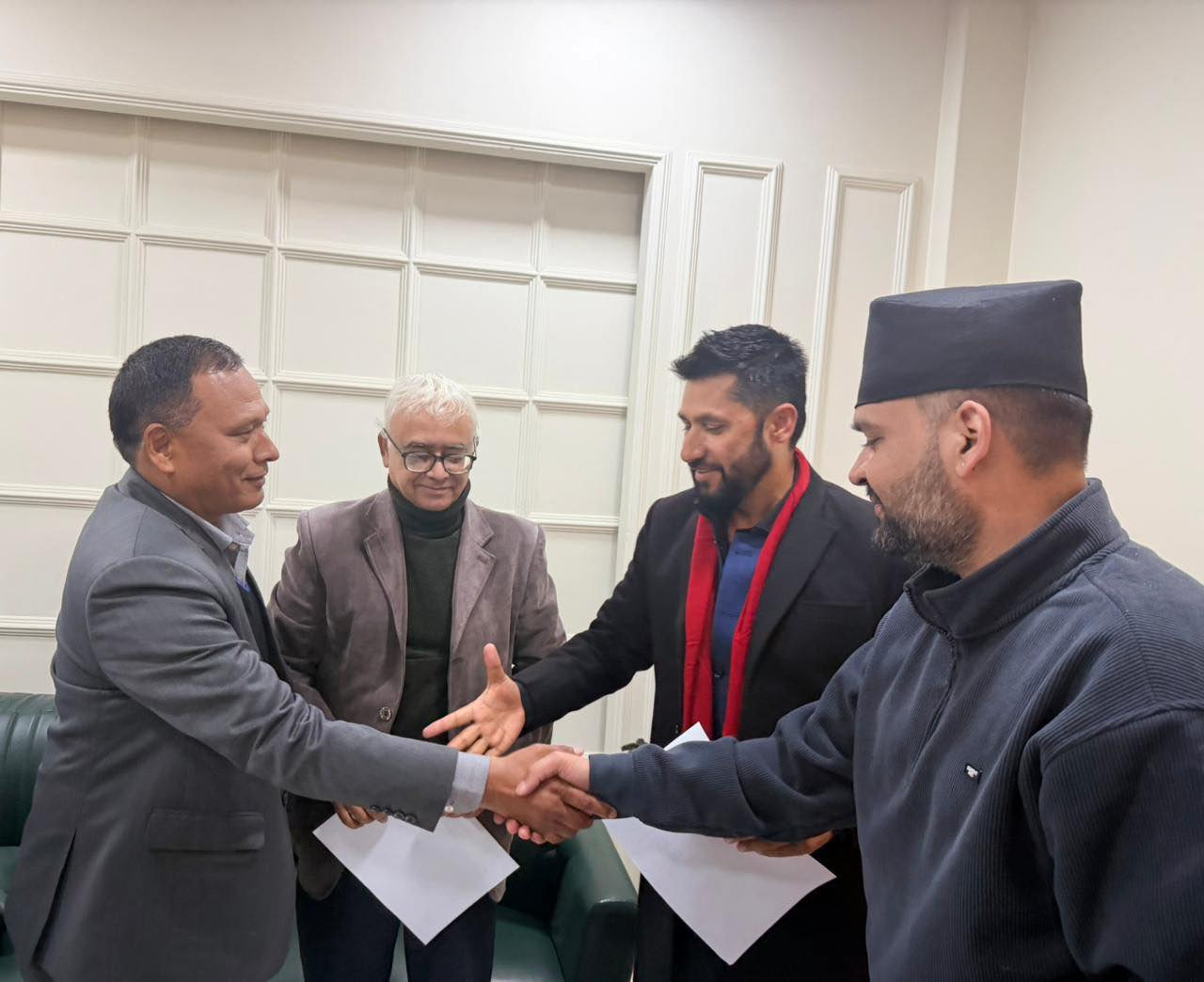 रास्वपा र उज्यालो नेपाल पार्टीबीचको एकता टुट्ने खतरा