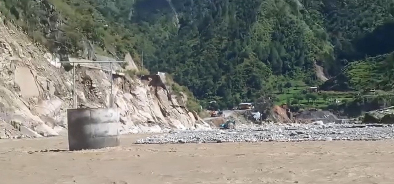 बाढीपहिरोबाट क्षति पुगेका सडकको पुननिर्माणमा १२ अर्ब ३८ करोड लाग्ने