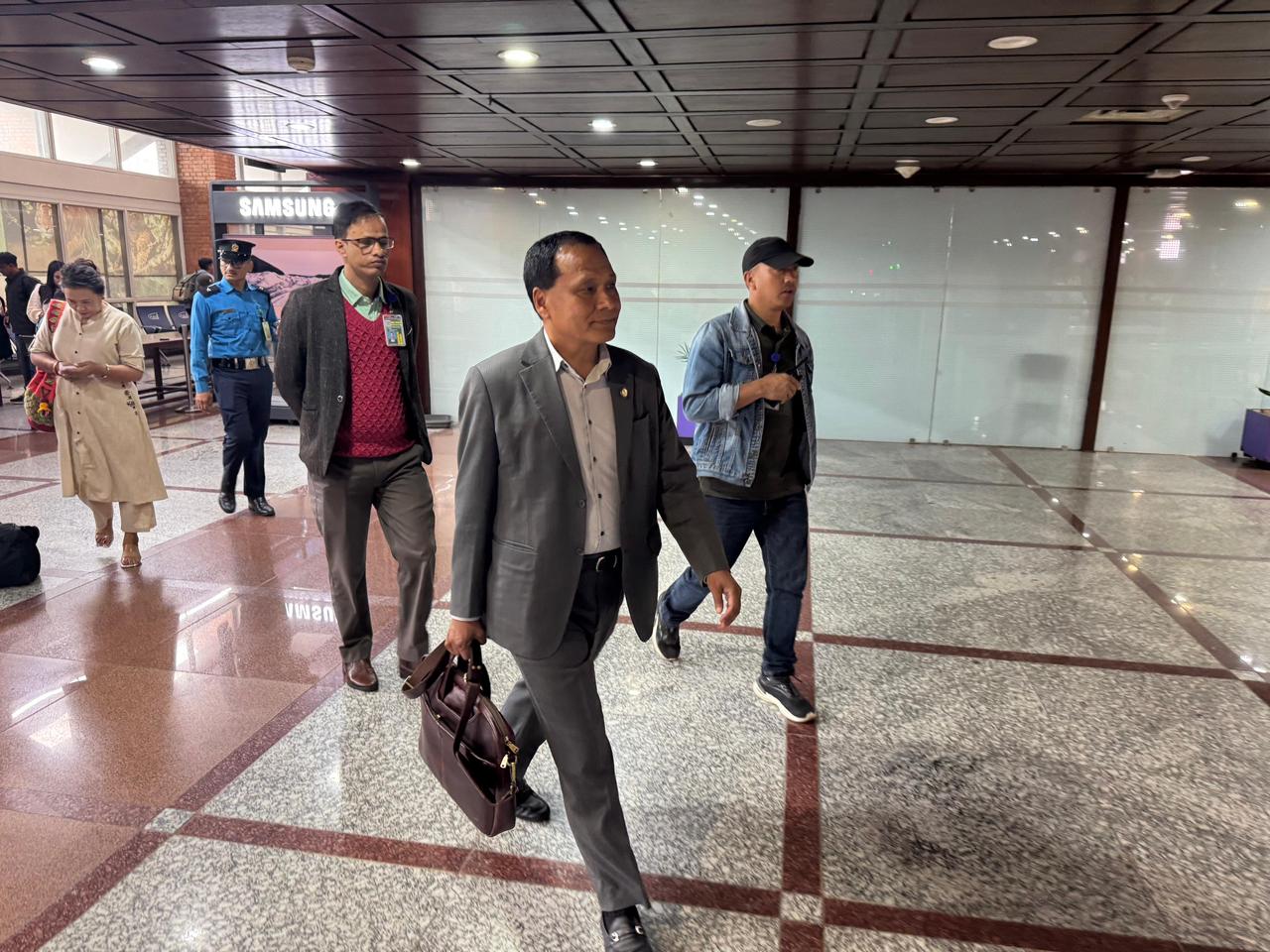 अन्तर्राष्ट्रिय सौर्य गठबन्धन सभामा भाग लिन मन्त्री कुलमान घिसिङ भारत प्रस्थान