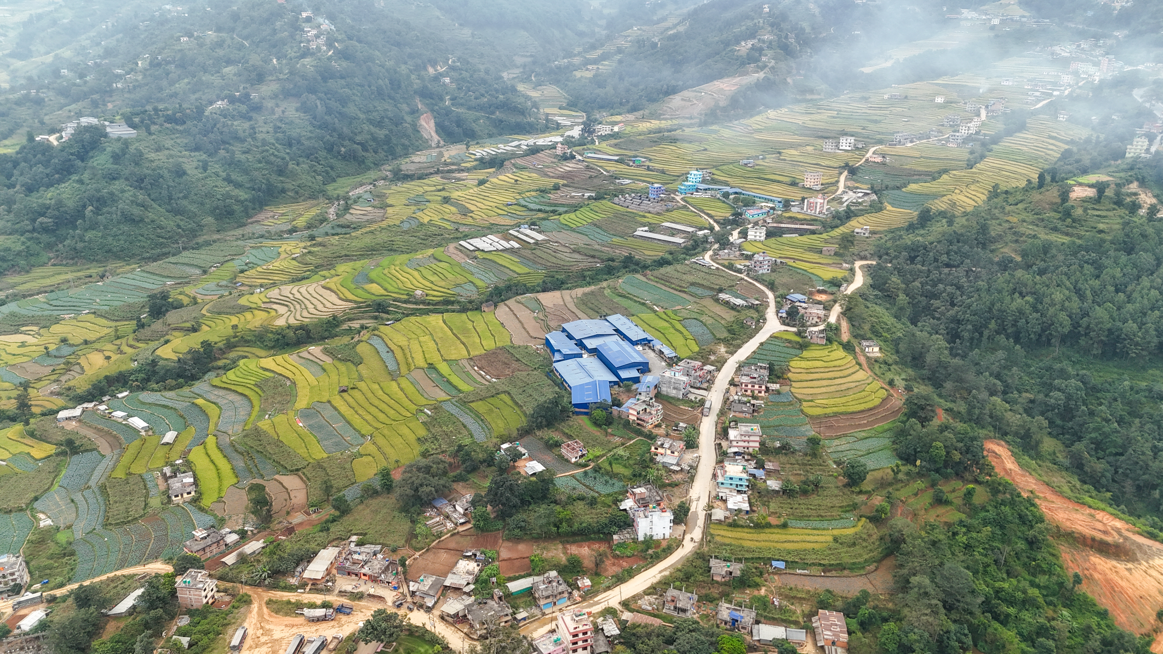 ड्रोनबाट देखिएको धादिङ, नैबिसे र आसपासका क्षेत्रहरु (तस्बिरहरु)