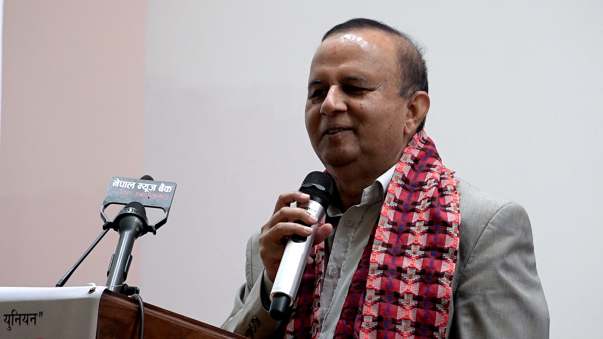 ‘सर्वोच्च अदालतले दिएको आदेश सरकारसँगैै शिक्षक नेताहरुको हठका विरुद्धमा’