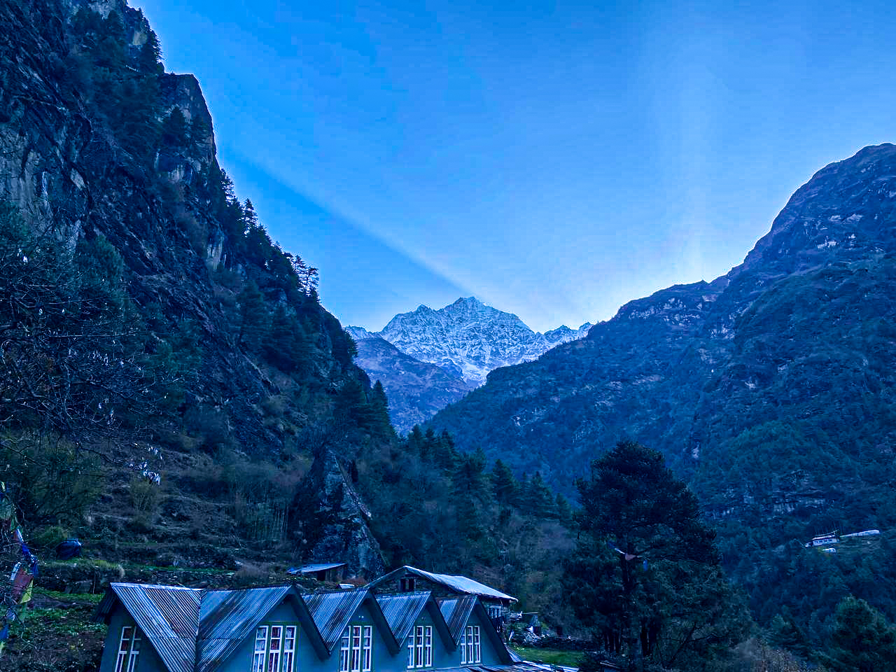 सोलुखुम्बुको बेन्कर गाउँ (तस्विरहरु)