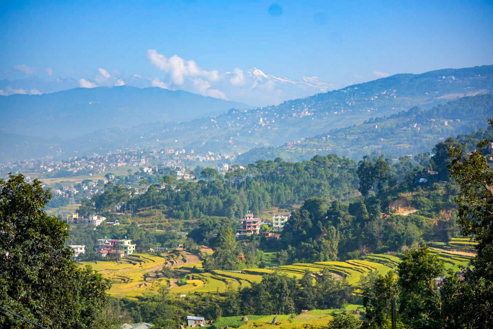 भक्तपुर भंगालबाट देखिएको तुवालोले छोपेको गौरीशंकर हिमाल (तस्बिरहरु)