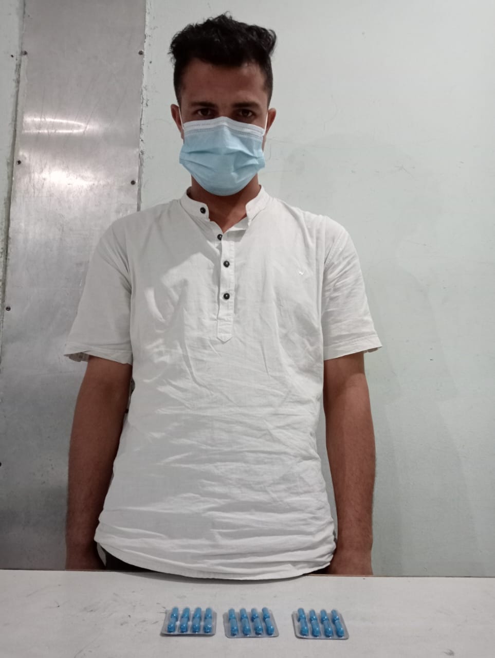 होटल संचालकलाई धम्की दिएको आरोपमा युवक पक्राउ