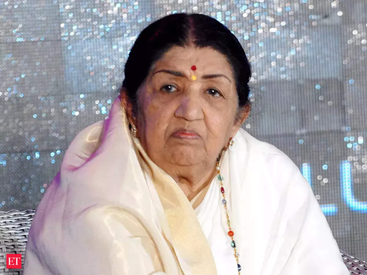 प्रसिद्ध गायिका लता मंगेशकरको निधन
