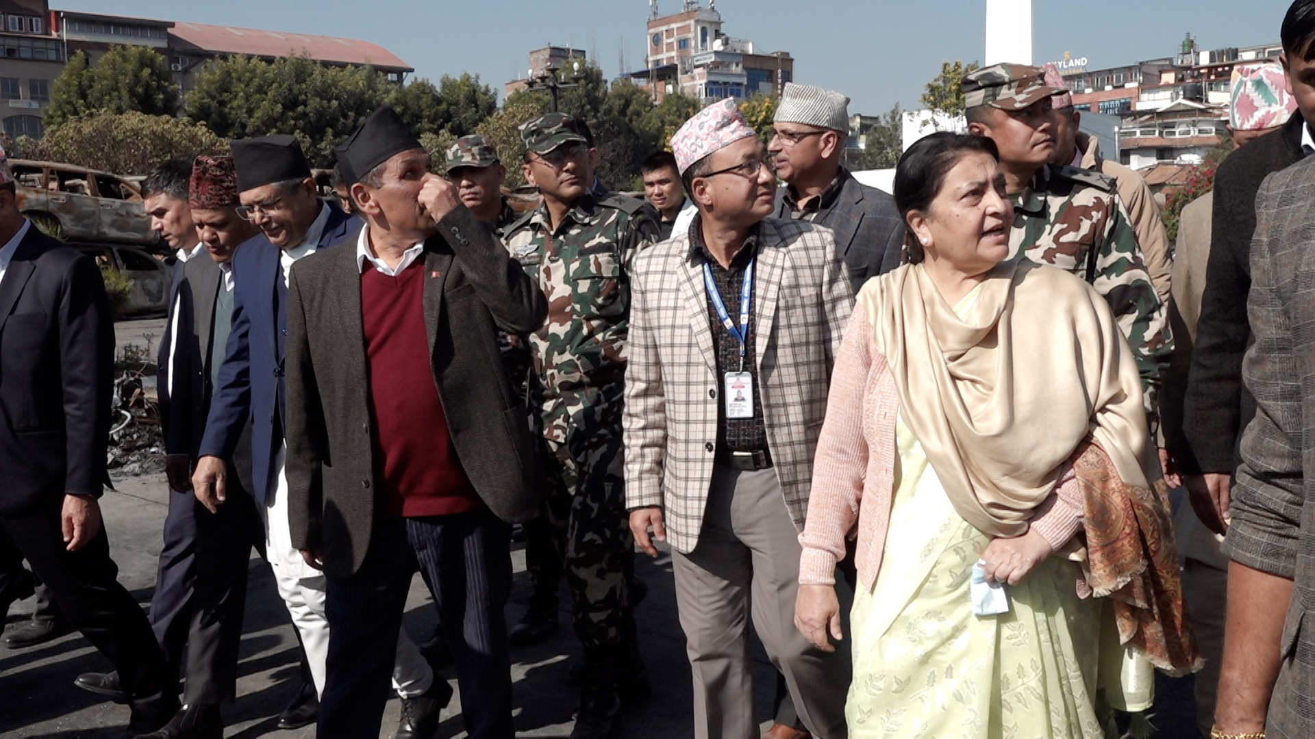 विद्या भण्डारीद्वारा क्षतिग्रस्त संसद भवनको अवलोकन