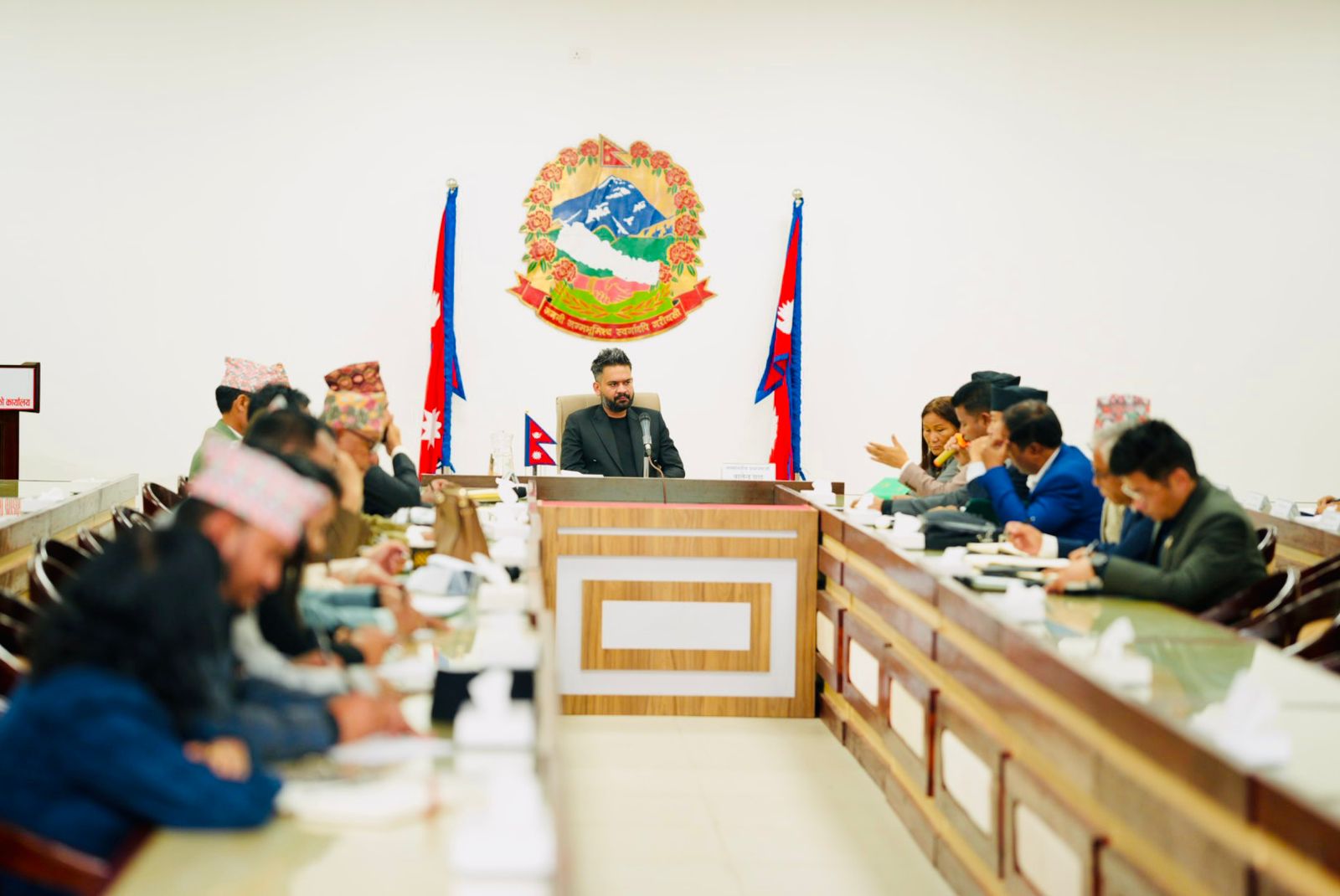 सांसदहरूले आ–आफ्ना क्षेत्रका समस्या राख्दै प्रधानमन्त्रीलाई भने– समाधानमा जोड दिनुहोस्