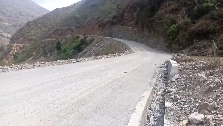 लिखु कोरिडोर सडक कालोपत्रे हुँदै, जेठसम्ममा सम्पन्न गर्ने लक्ष्य