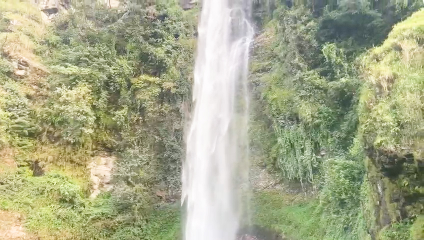 लोकप्रिय बन्न थाल्यो विरे झरना, झुम्मिन थाले पर्यटक