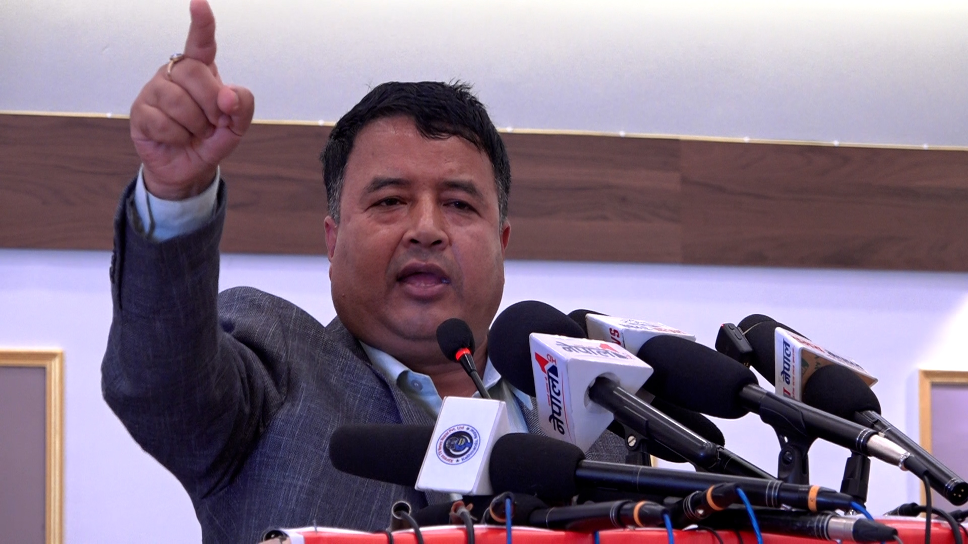 अन्तरिम सरकारमा रहेका प्रधानमन्त्री तथा मन्त्रीहरु छानविनको दायरमा आउनुपर्छ’