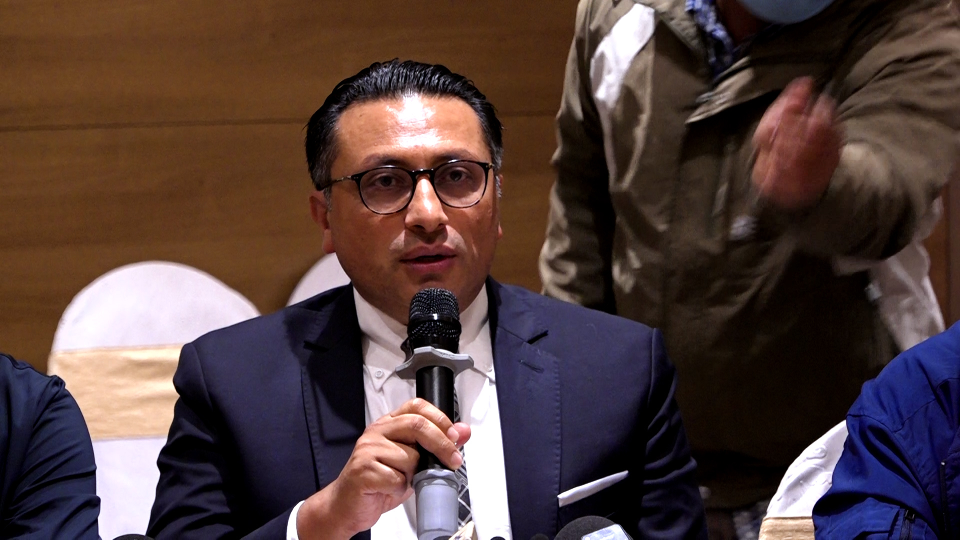 मतदान गर्न पाउने विदेशमा रहेका नेपालीहरुको नैसर्गिक अधिकार हो : डा.वाग्ले