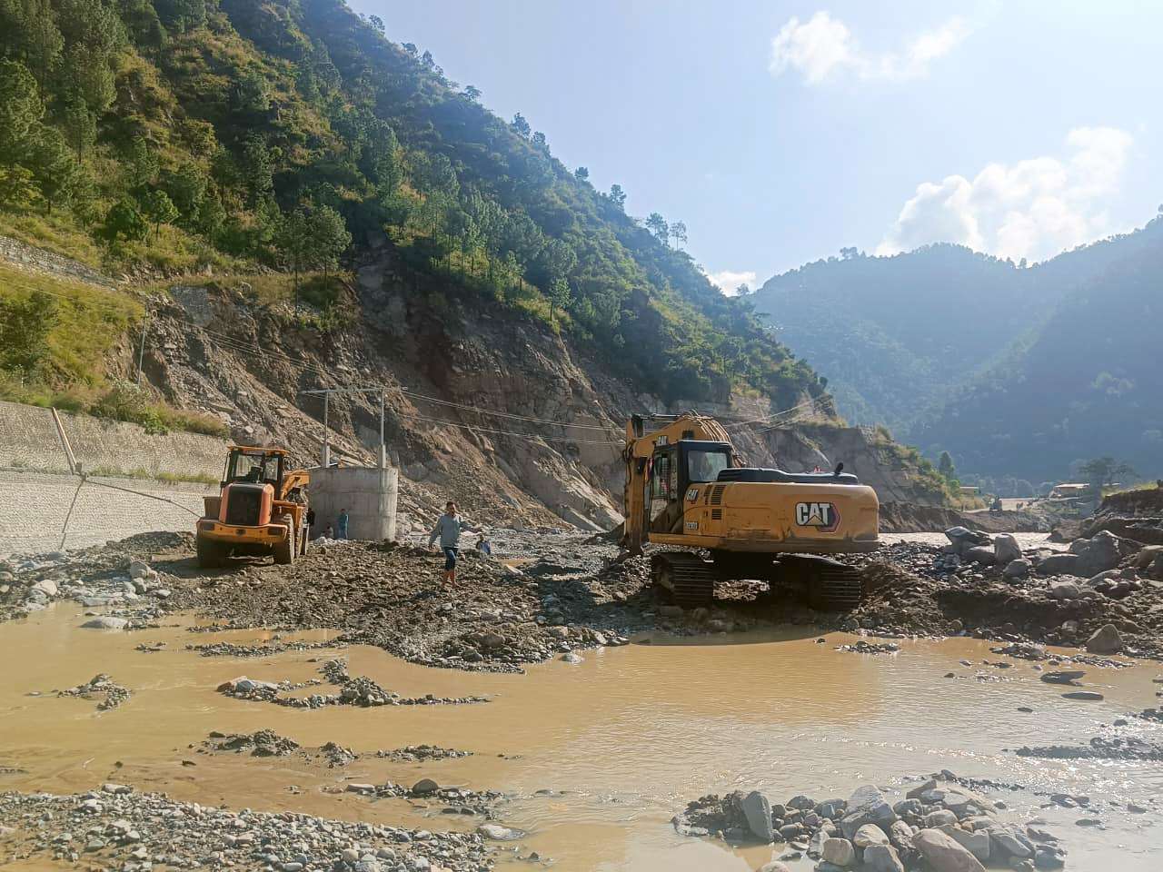 कठोर बने कुलमान: निर्माण अलपत्र पार्ने १७ ठेक्का तोडिंँदै