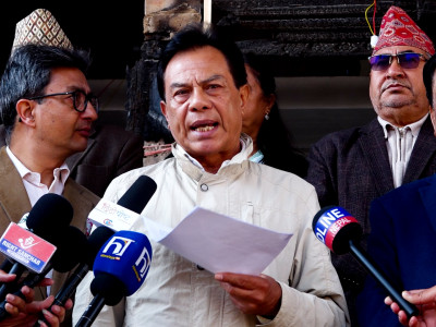 मंसिर महिनाभित्र नै महाधिवेशन गर्नुपर्ने भन्दै संस्थापन पक्षले बुझाए ज्ञापनपत्र