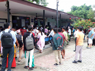 भरतपुर आँखा अस्पतालमा बिरामीको भीड
