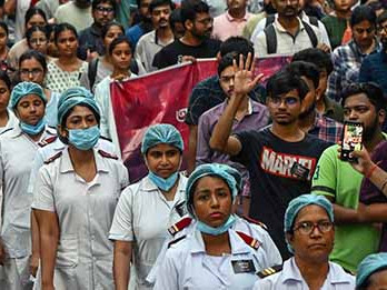 कोलकाता बलात्कार-हत्या काण्ड, आवासीय डाक्टरहरूको हडताल