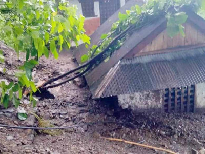 ताप्लेजुङमा बाढी पहिरोबाट दार्जनौँ परिवार विस्थापित