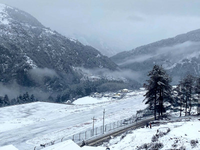 आजको मौसम: हल्का हिमपातको सम्भावना
