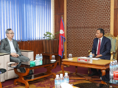 मन्त्री घिसिङ  र चिनियाँ  राजदूतबीच भेटवार्ता