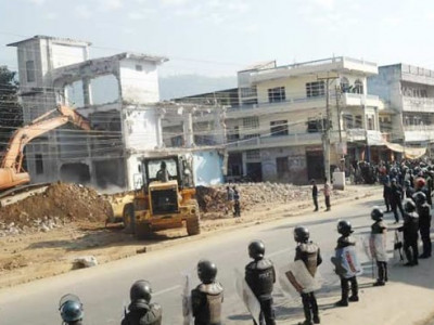 हेटौंडाको २५ मिटर सडक विस्तार ५० वर्षसम्म अधुरै