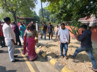 मधेस प्रदेश प्रमुख कार्यालय अगाडि तोडफोड