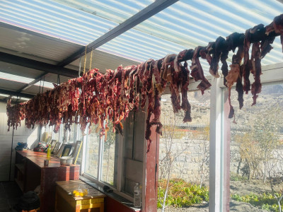 मुस्ताङमा सुरु भयो याकको सुकुटी बनाउने कार्य