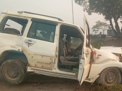 तीन सवारीसाधन एक आपसमा ठोक्किदा चालकसहित सात जना घाइते