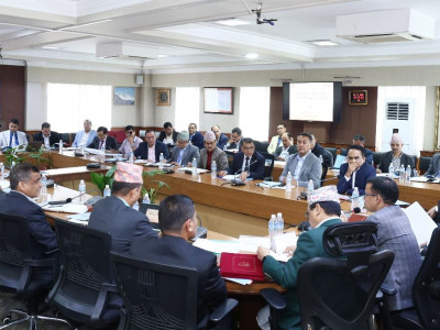 बजेटका उद्देश्य पूरा गर्नेगरी क्रियाशील हुन अर्थमन्त्री पौडेलको निर्देशन