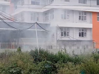 किष्ट अस्पतालमा तनाव, स्थिति नियन्त्रणमा लिन प्रहरीद्वारा अश्रु ग्यास प्रहार