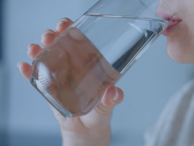 जाडो मौसममा दैनिक कति पानी पिउने ?