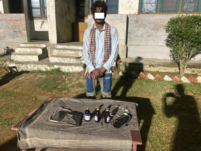 पेस्तोल सहित एक भारतीय नागरिकलाई पक्राउ