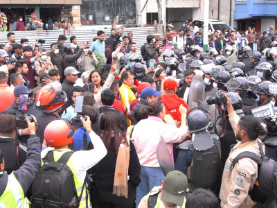 ओलीको पक्राउविरुद्ध आन्दोलन जारी, प्रधानमन्त्री र गृहमन्त्रीको छानविनको माग