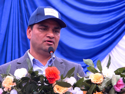 स्वास्थ्य क्षेत्रलाई नीतिगत रुपमा व्यवस्थित गर्ने काम जारी छ : मन्त्री पौडेल