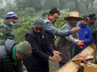 अब नवलपुरबाट चितवन निकुञ्जमा जङ्गल सफारी