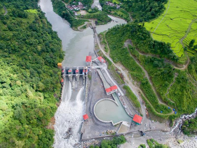 धवलागिरिमा १३ जलविद्युत आयोजना