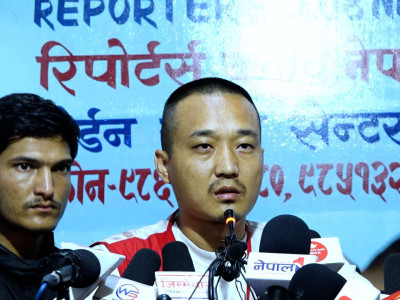 जेनजीहरु यसो भन्छन्- शान्तिपूर्ण आन्दोलनमा थियौं, ‘झोले’हरु घुसेर आगो लगाए