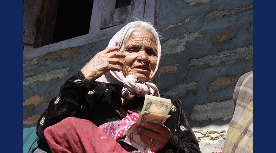 तिहारको मुखमा वडा कार्यालयबाटै सामाजिक सुरक्षा भत्ता, स्थानीय खुशी